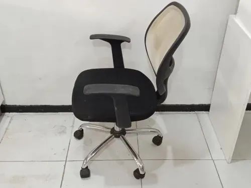 Cadeira de Escritório Giratória com Rodinhas  - Foto 3