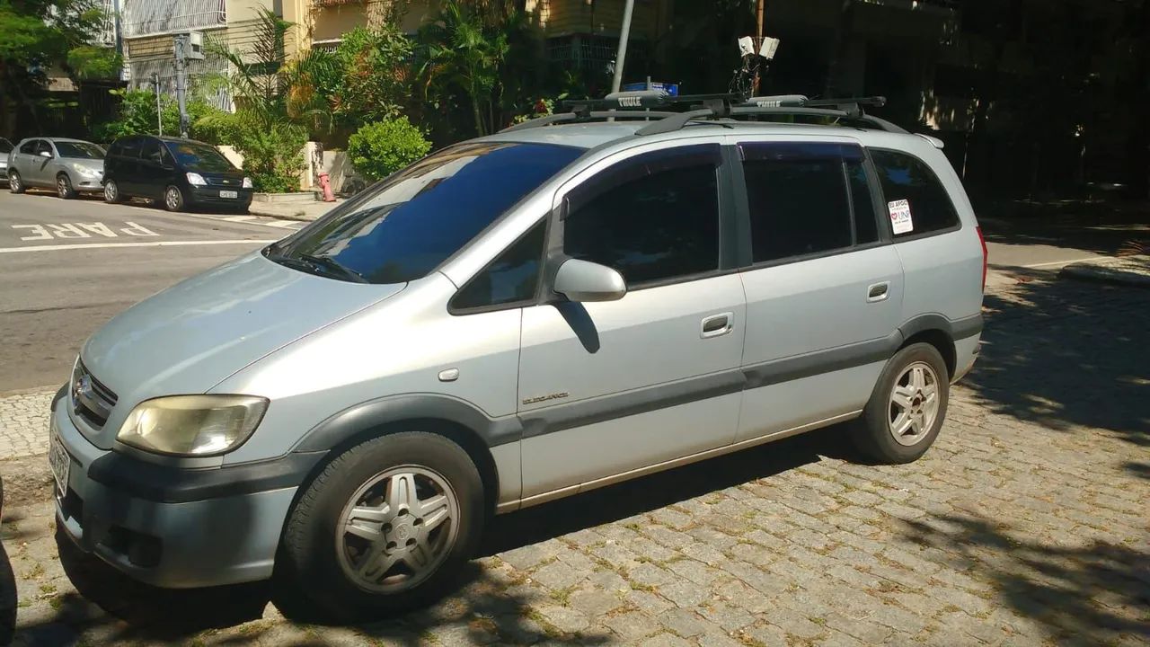 Zafira Elegance 2005 Automático 
