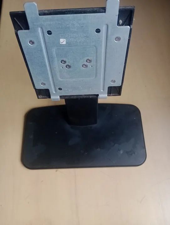 Pezinho para monitor e TV 