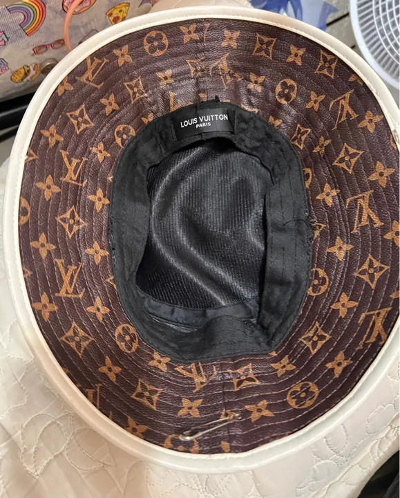 Chapéu Louis vuitton 70 reais