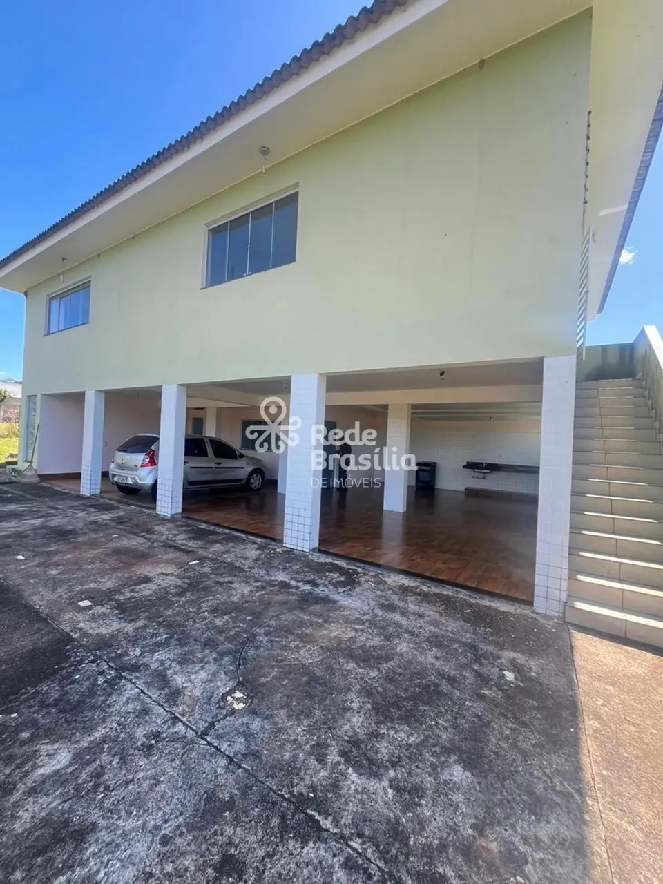 Casa Térrea com 4 Quartos no Park Way - Conforto e Espaço para Toda a Família