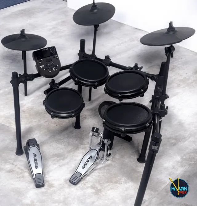 Bateria Eletrônica ALESIS NITRO MESH -  Semi Nova / Completa - Foto 5