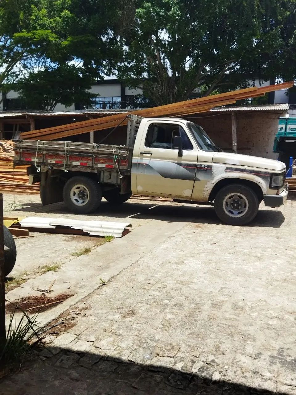 Vendo d20 carro muito bom  pego moto tmbm na troca  - Foto 2