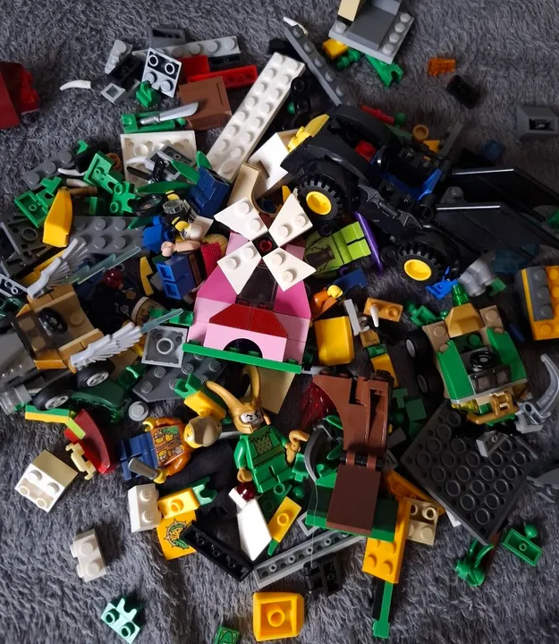 Peças de lego (lego Batman, city, Marvel etc)