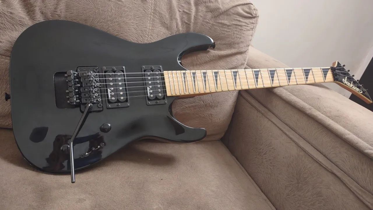 JACKSON COM BRAÇO EM MAPLE  ACEITO PROPOSTA 