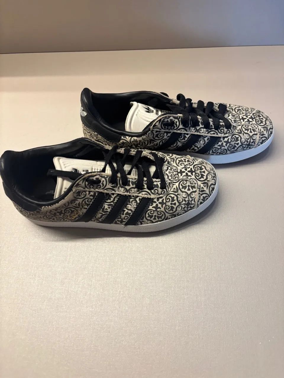 Adidas Gazelle Floral - Estilo e Conforto - Foto 2