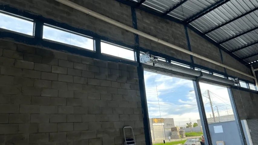 Galpão Setor Moinho dos Ventos ao lado do Anel Viário, lote 540 m2, galpão 400m2. - Foto 8
