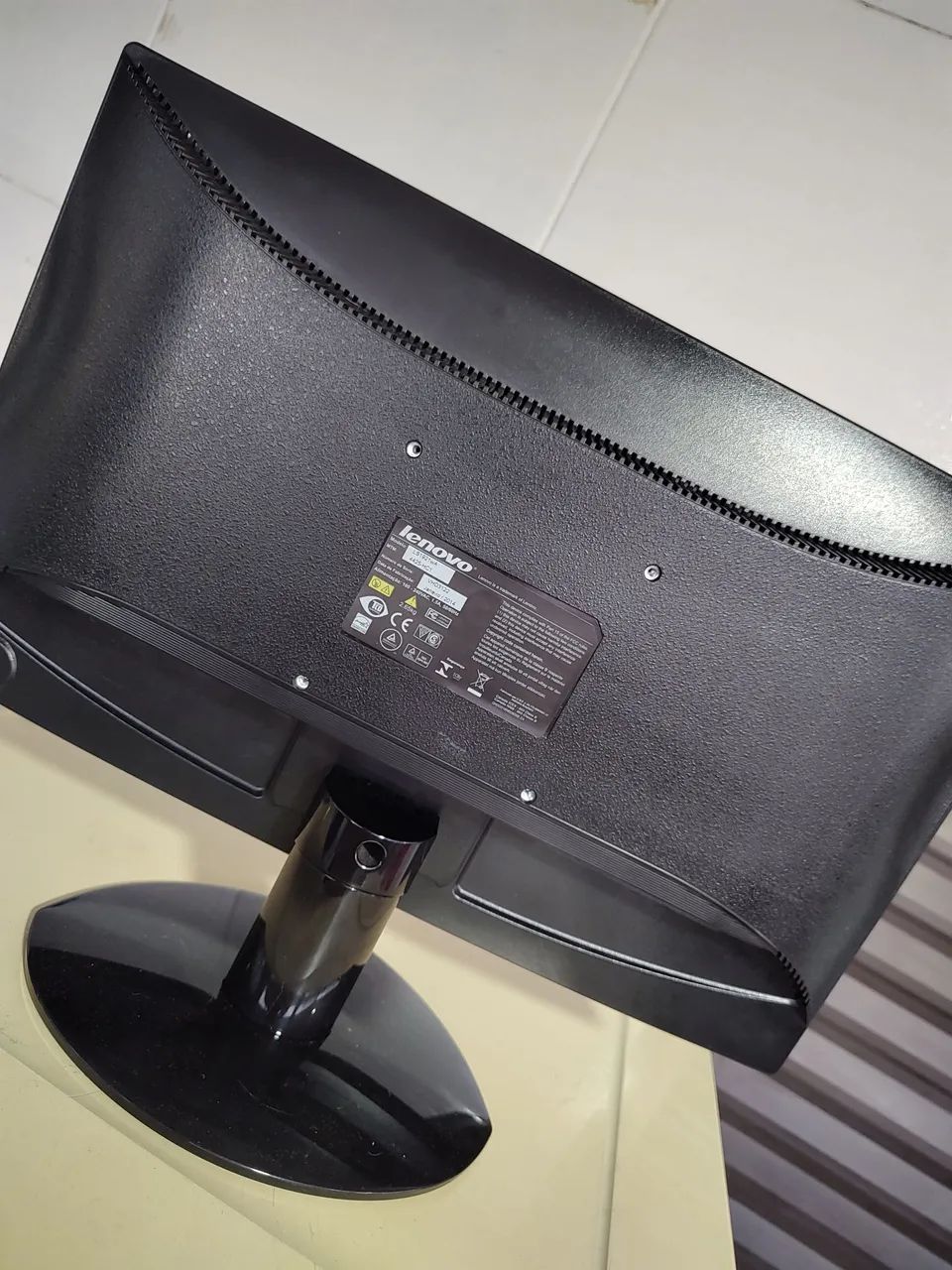 Monitor Lenovo - Ótimo estado - Foto 2