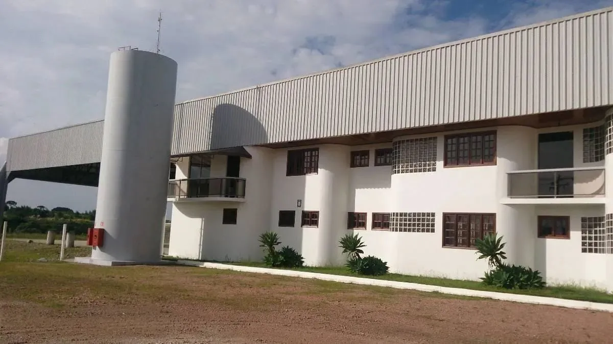 São José dos Pinhais, Barracão/ Galpão, área com 60.000 m² e barracões 9.000 m², Área de e