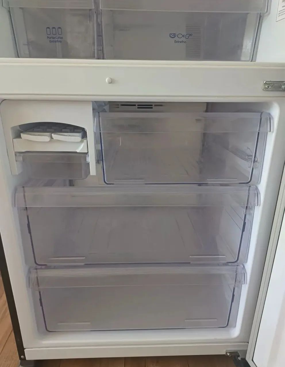 Geladeira invert duplex frost free Panasonic de vidro - Foto 2