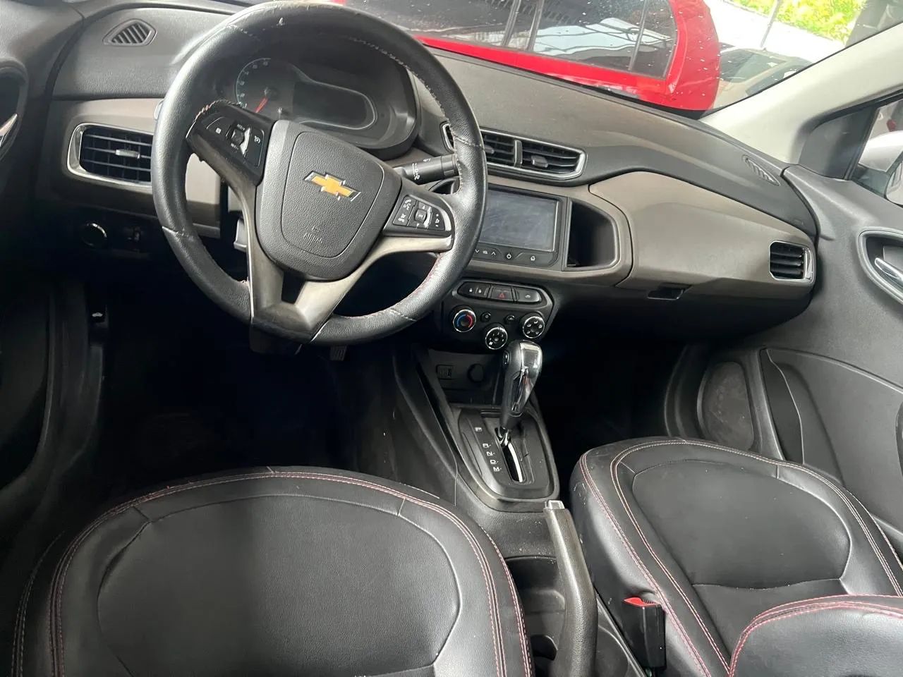 Prisma ltz 2015 automático e bancos em couro - Foto 4