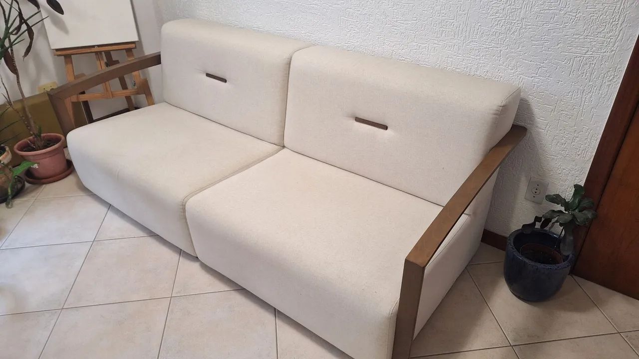 Prima Linea Fixed Sofa in Excellent Condition463752698277416961