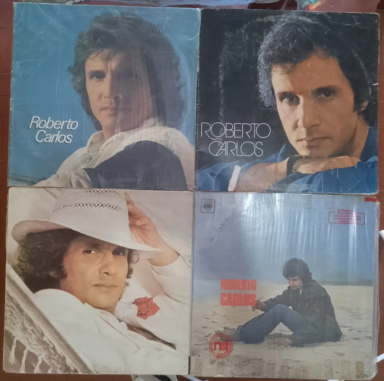 Lote com 19 discos de vinil LP do Roberto Carlos de anos diversos. Confira!