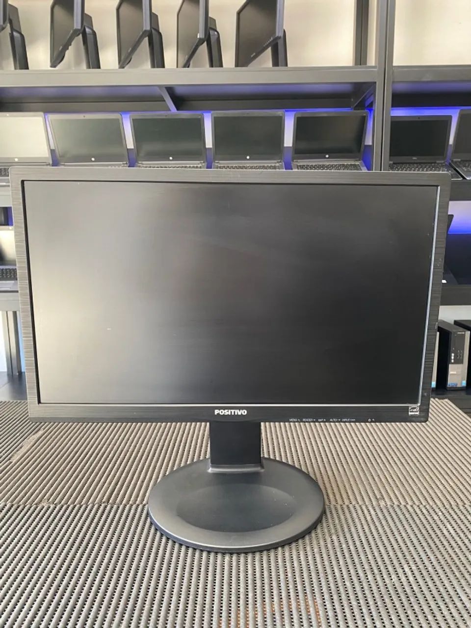 Monitor Positivo 22MP55PQ 21.5" Led IPS - VGA, DVI, HDMI Possui cabos e garantia.