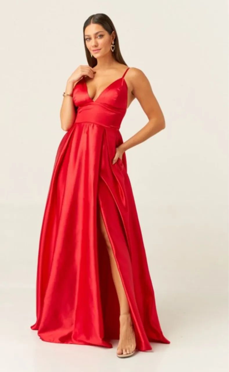 Vestido de Festa Vermelho Longo com Fenda (Nunca usado) Roupas