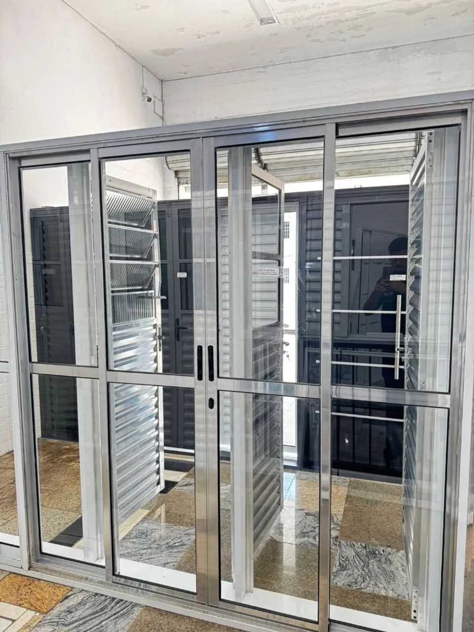 Portas de vidro de correr 2.10x2.00 - Porta sacada Queima de estoque! - Foto 5