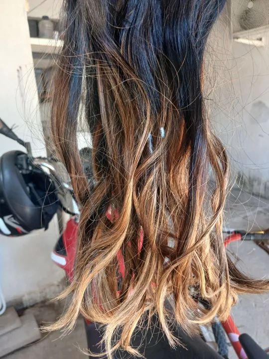 Cabelo humano liso e castanho claro