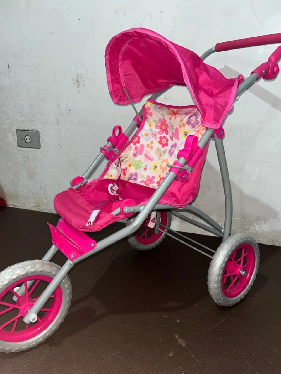 Carrinho de boneca 3 rodas