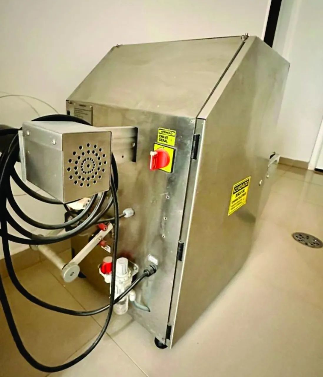 Blistadeira - TERMOFORMADORA AUTOMÁTICA DE BLISTERS  - Foto 4
