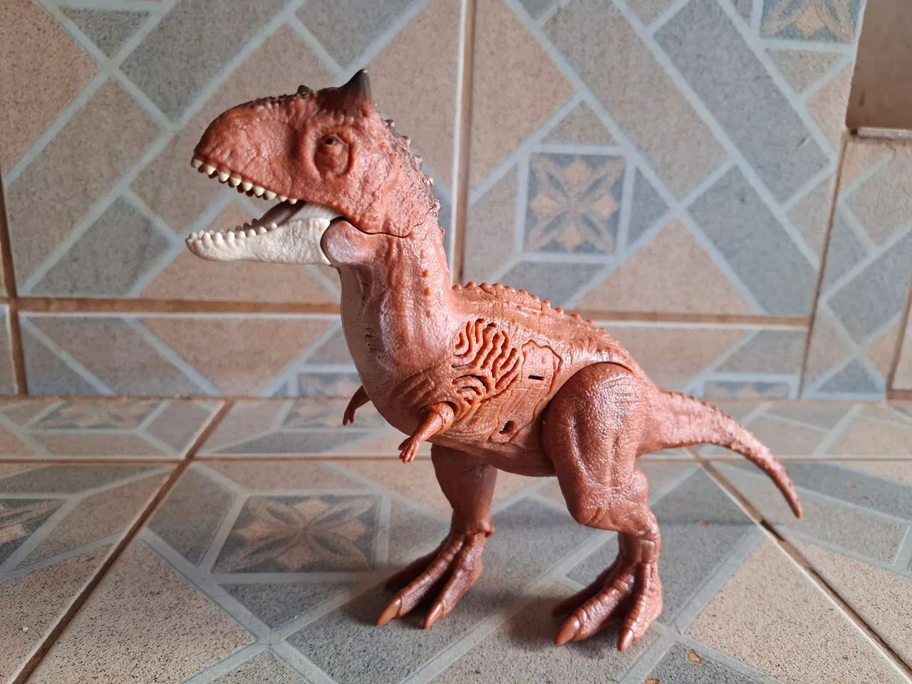 Dinossauro Carnotaurus - Jurassic World - Mattel 