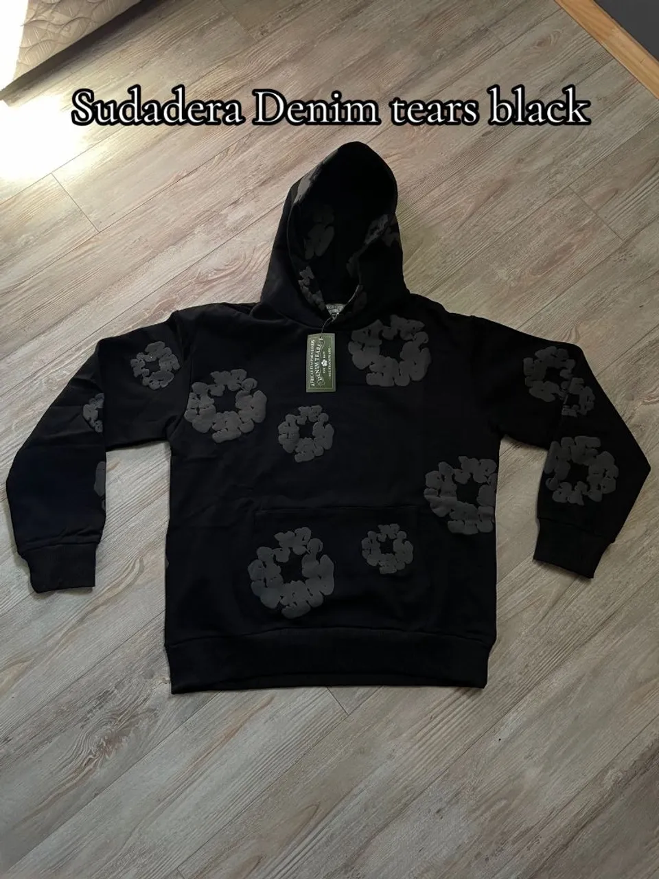 Suéter Denim com Detalhes rasgados - Preto