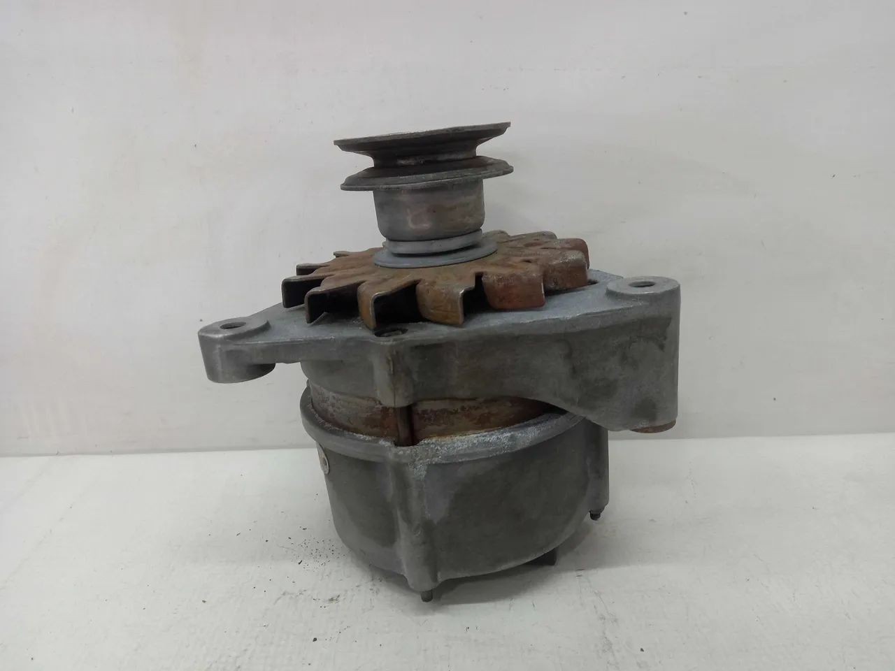 Alternador Vw Gol/santana 1.6 2000 Original Usado - Foto 2
