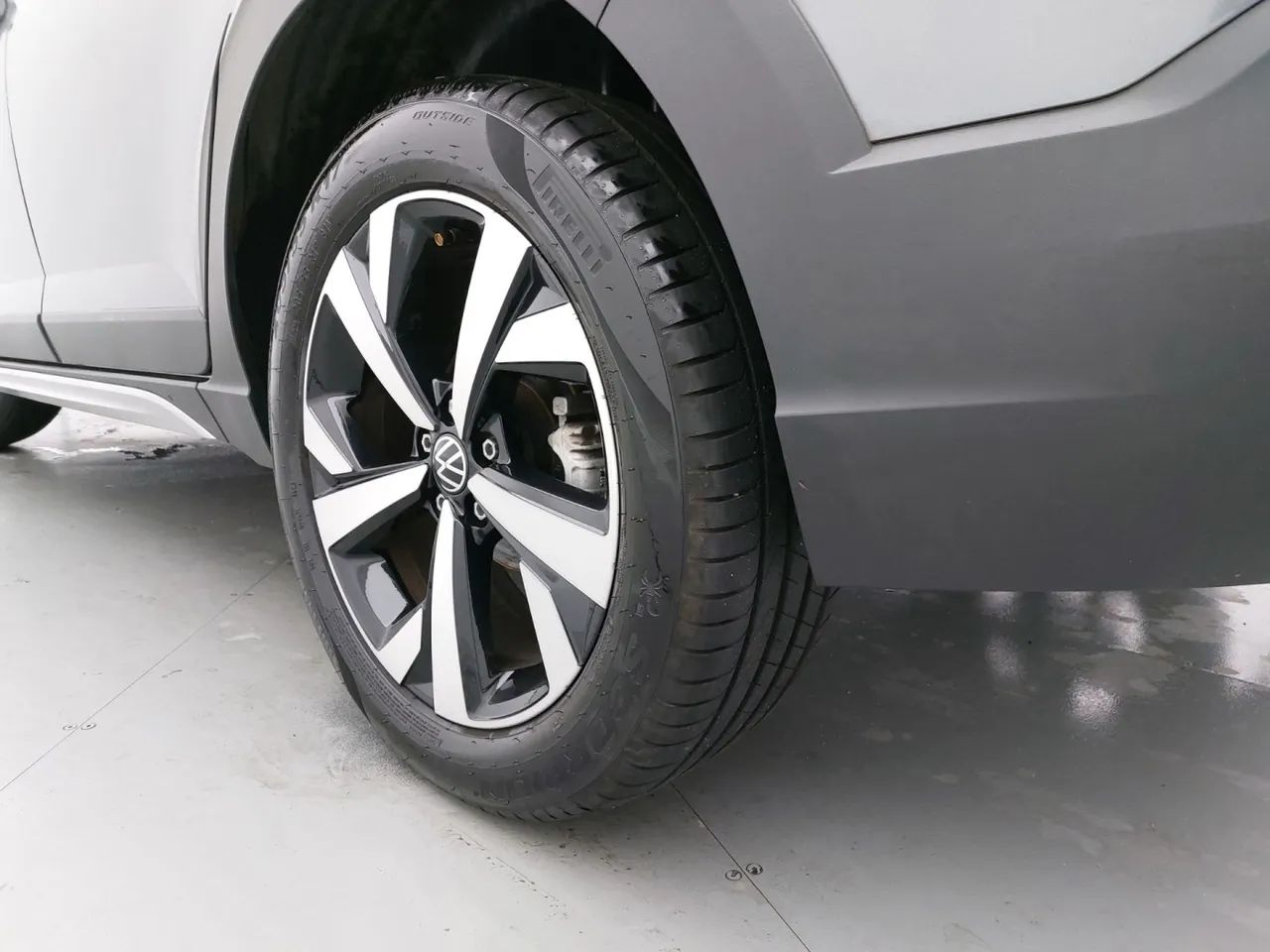 Volkswagen Nivus Highline 1.0 200 TSI Flex Aut., foto 12 de 18