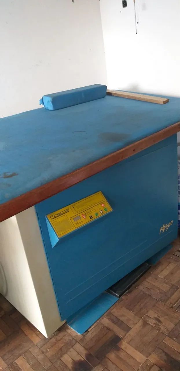 Mesa de passar roupa industrial Firema MV300 - Foto 3