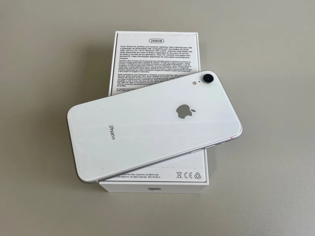 Apple iPhone XR 256GB branco - Celulares e Smartphones - Plano