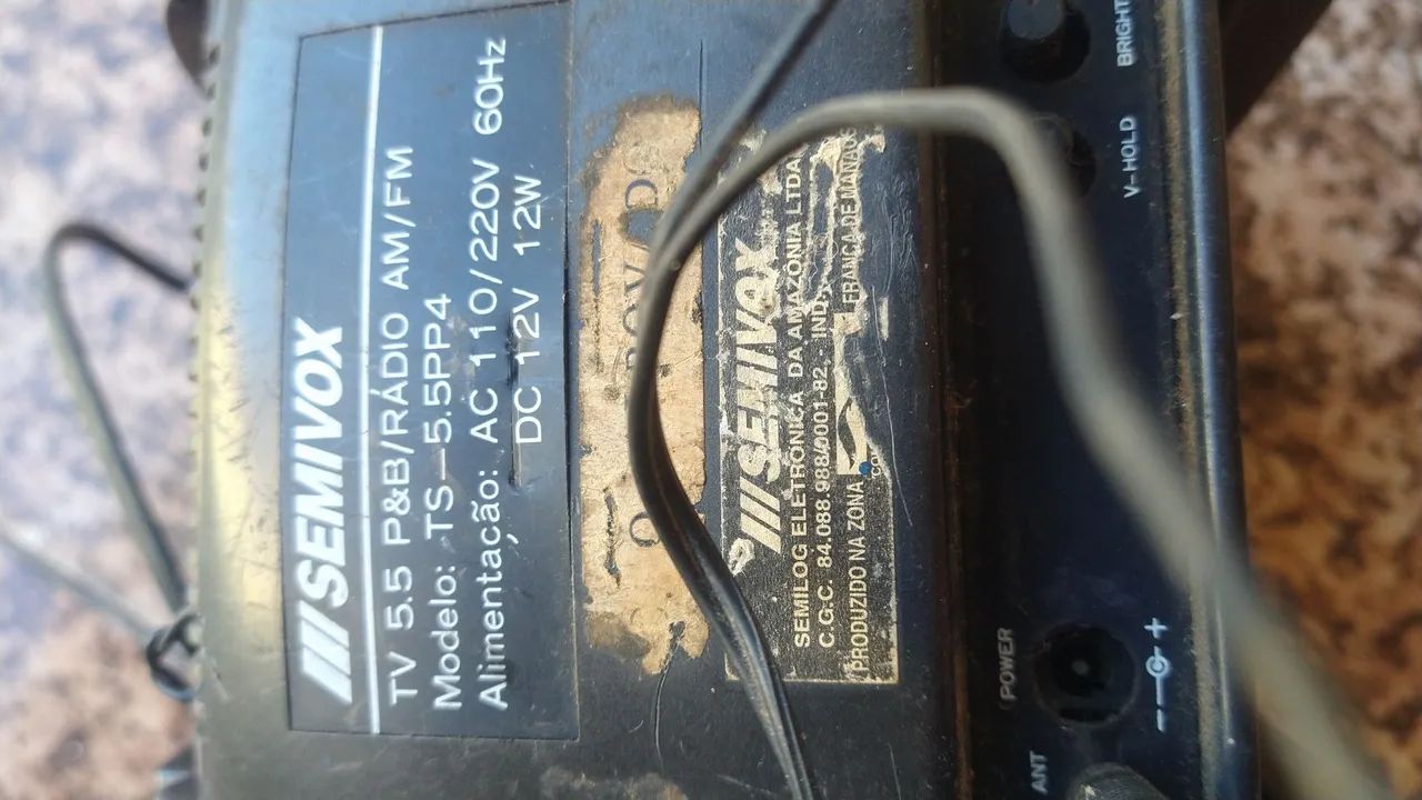Pequena tv 14 polegadas em preto e branco  - Foto 3