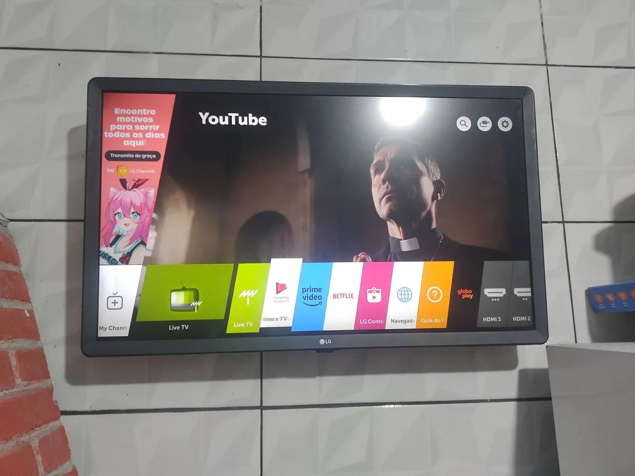Vendo smartv LG 32 polegadas top de linha com. Wi-fi integrado R$ 900,00 - Foto 2