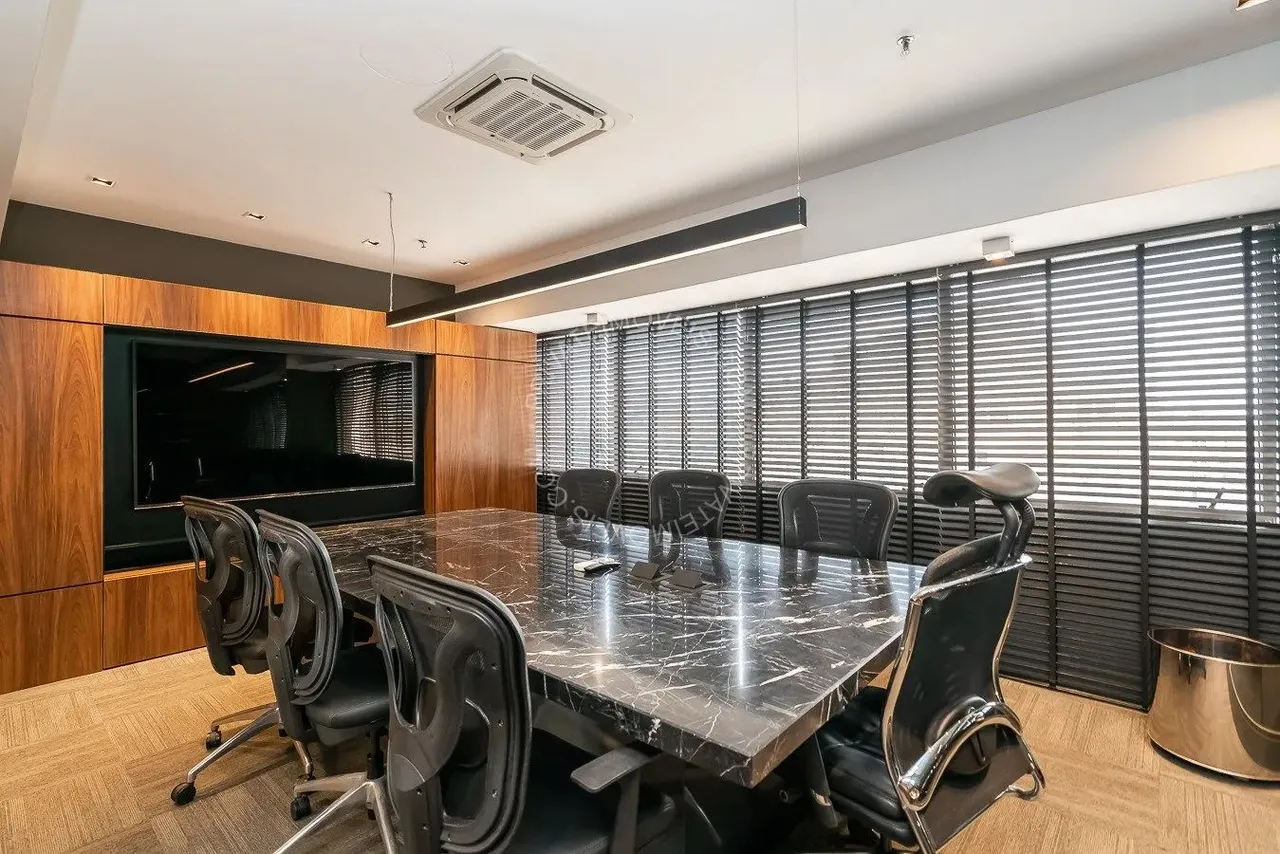 Sala mobiliada para alugar no Bom Fim de 147m², com 1 vaga.
