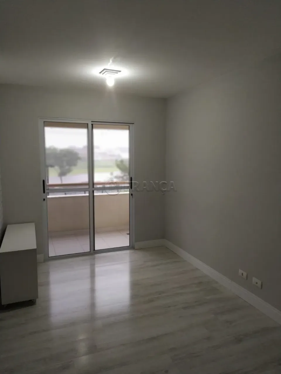 APARTAMENTO 3 DORMITÓRIOS - VILLA BRANCA - JACAREÍ
