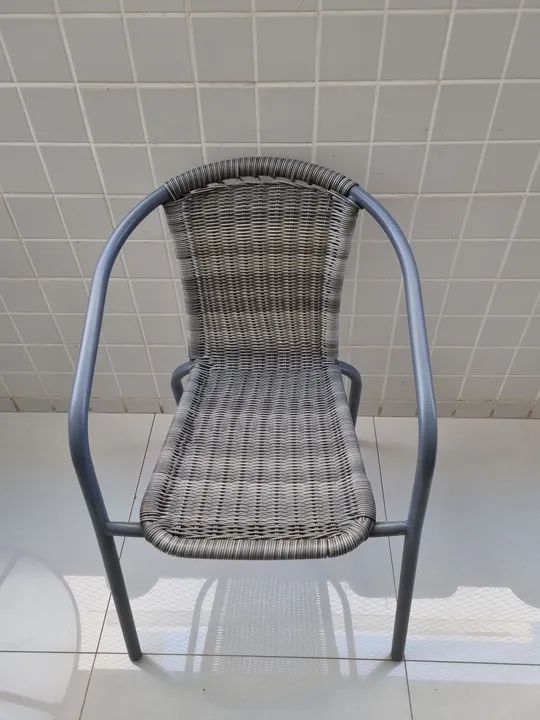 Conjunto de mesa e cadeiras para varanda - Foto 2