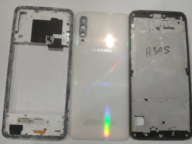Carcaça Traseira Aro e Tampa Branca Samsung Galaxy A30 Usada