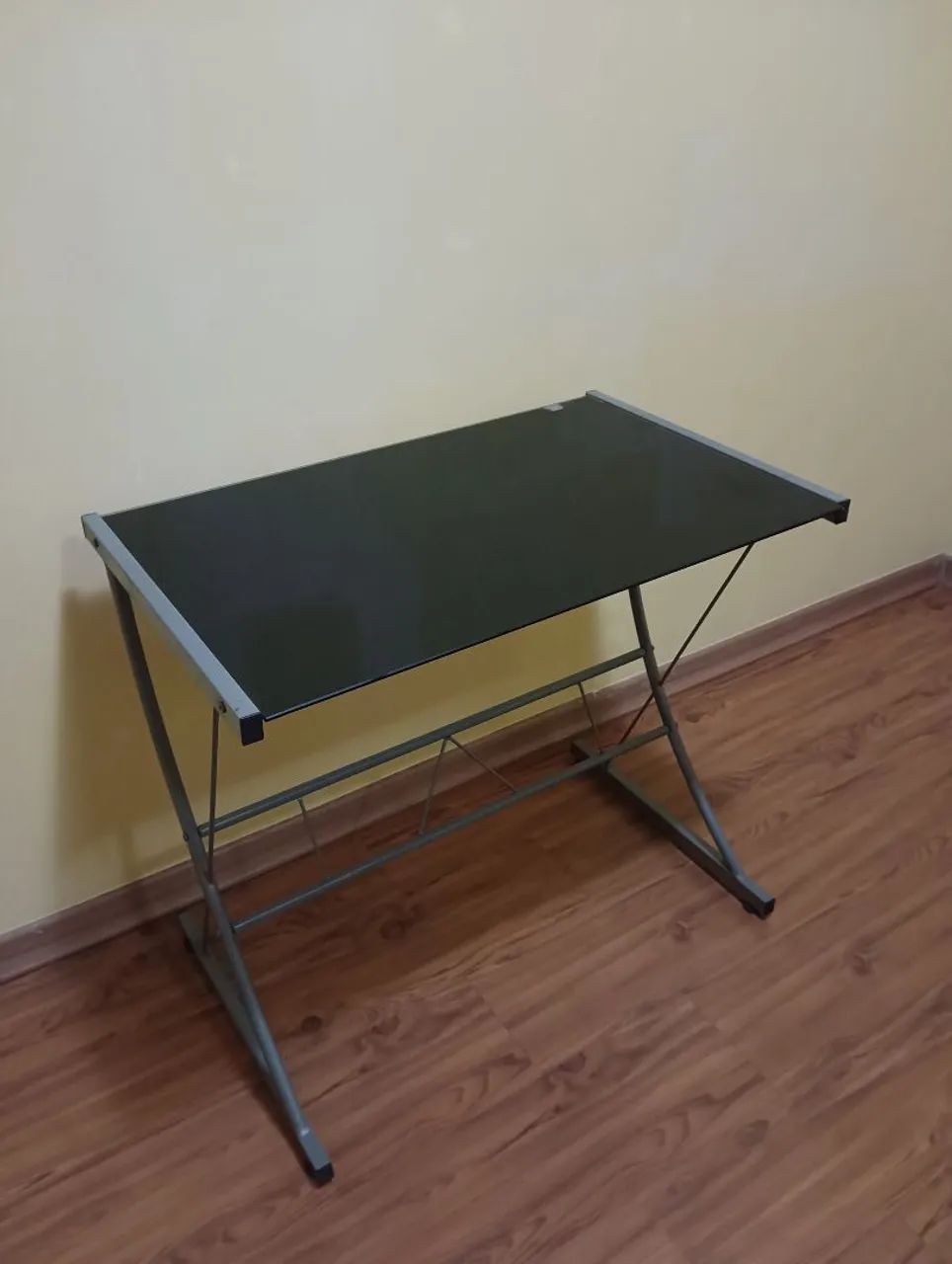 Mesa de Escritório em Vidro Preto - Foto 2
