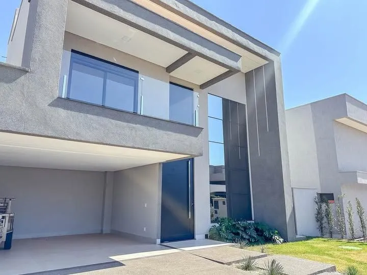 Casa moderna de alto padrão em condomínio fechado