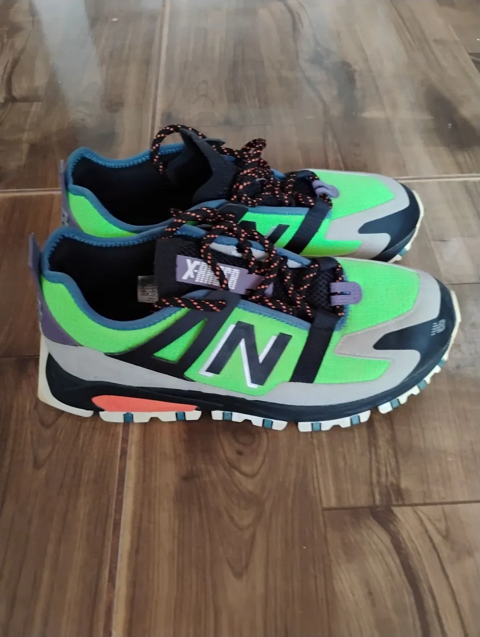Tênis New Balance X-Racer - Cores Vibrantes