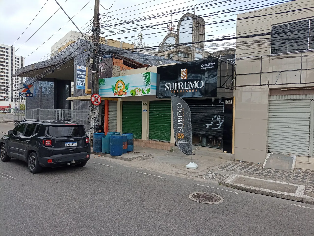 Dois imóveis juntos , na melhor localização da Hermes fontes!