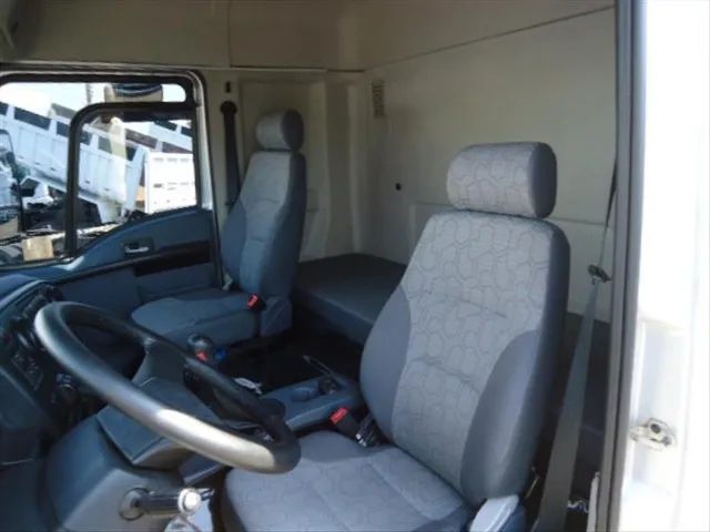 ford cargo 2428 carroceria - Foto 6