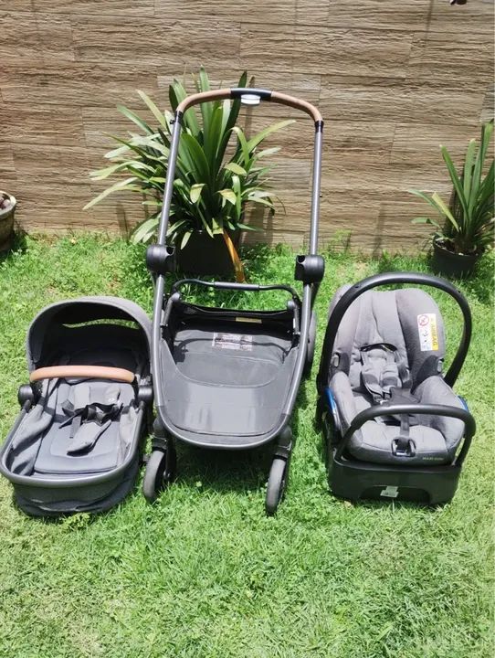 Conjunto de carrinho de bebê e cadeirinha Maxi Cosi