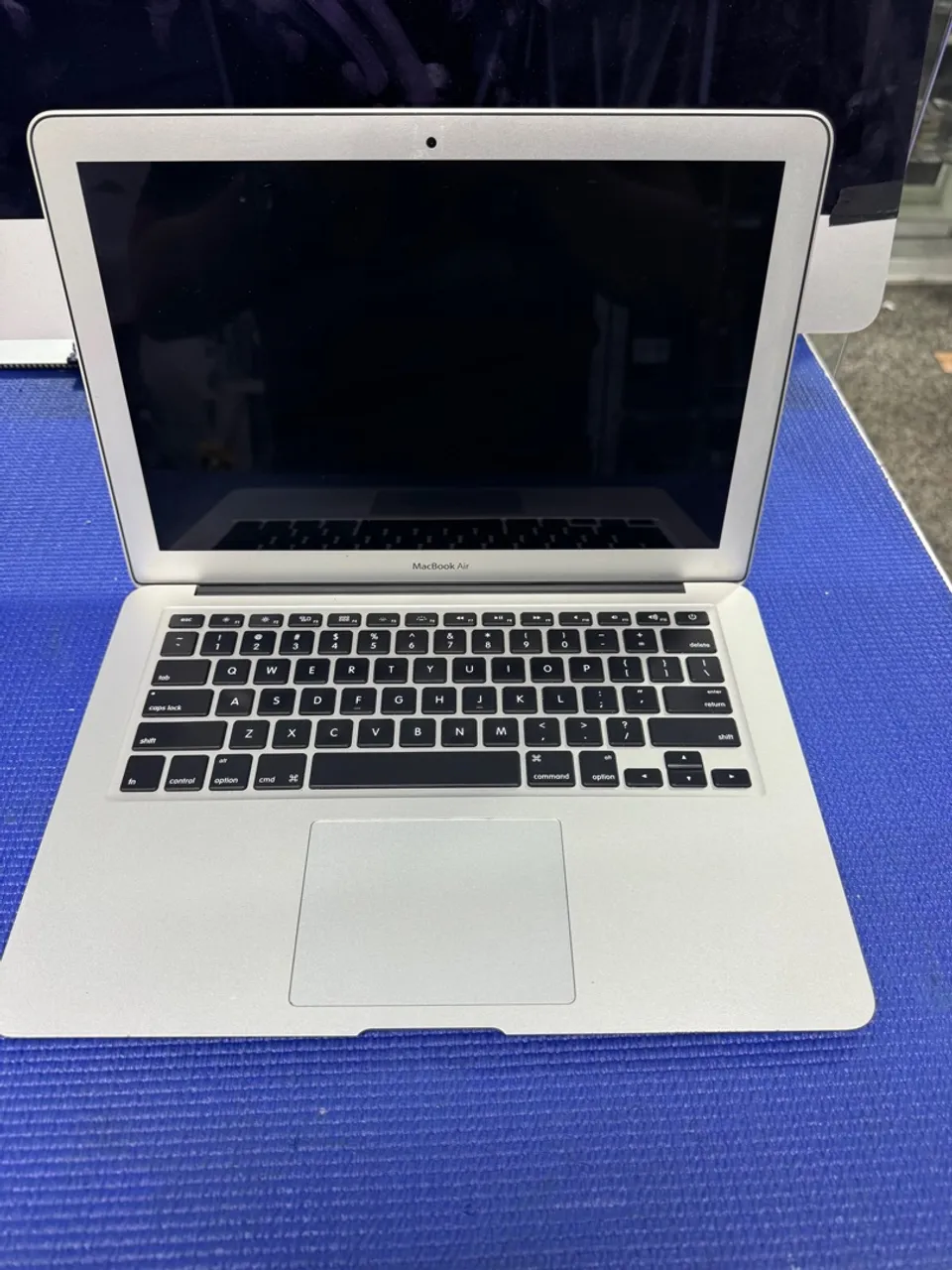 世界的に macbook air 2014 13 MacBook本体