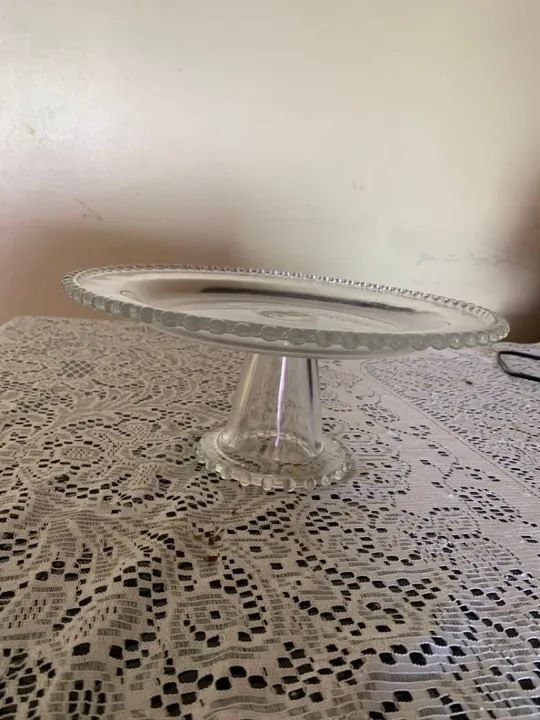 Suporte de vidro para bolo.