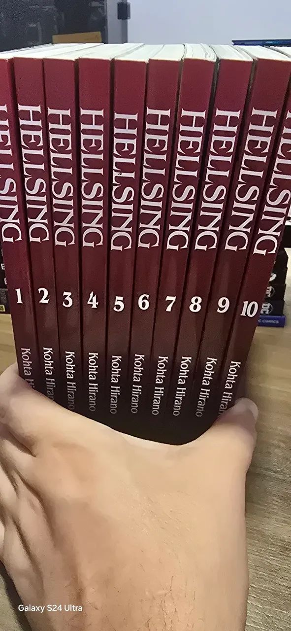 Coleção 1 ao 10 Hellsing JBC - Foto 2