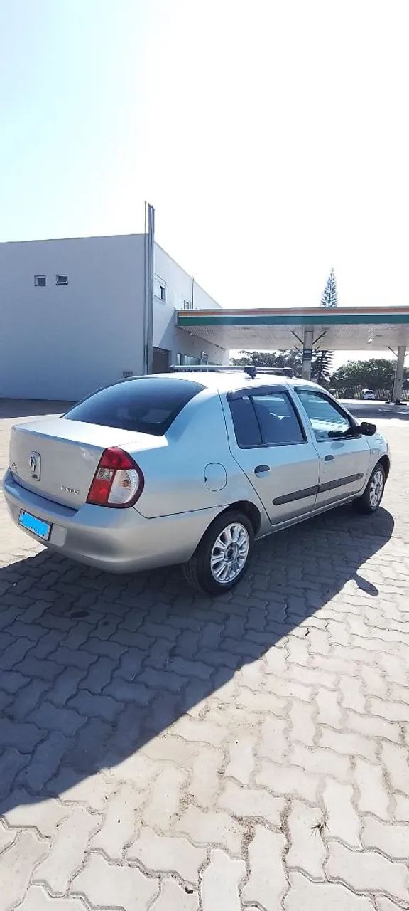 Renault Clio sedan 1.0 16v Authentique 2006 - Foto 4