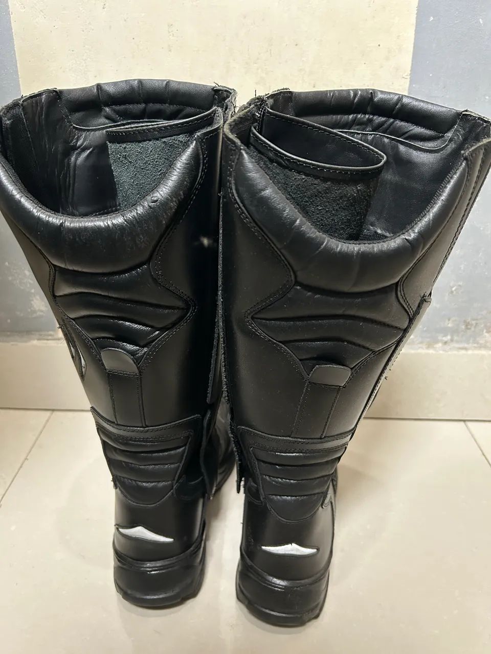 Bota  Kalluci  . Nova nunca usada  ! - Foto 2