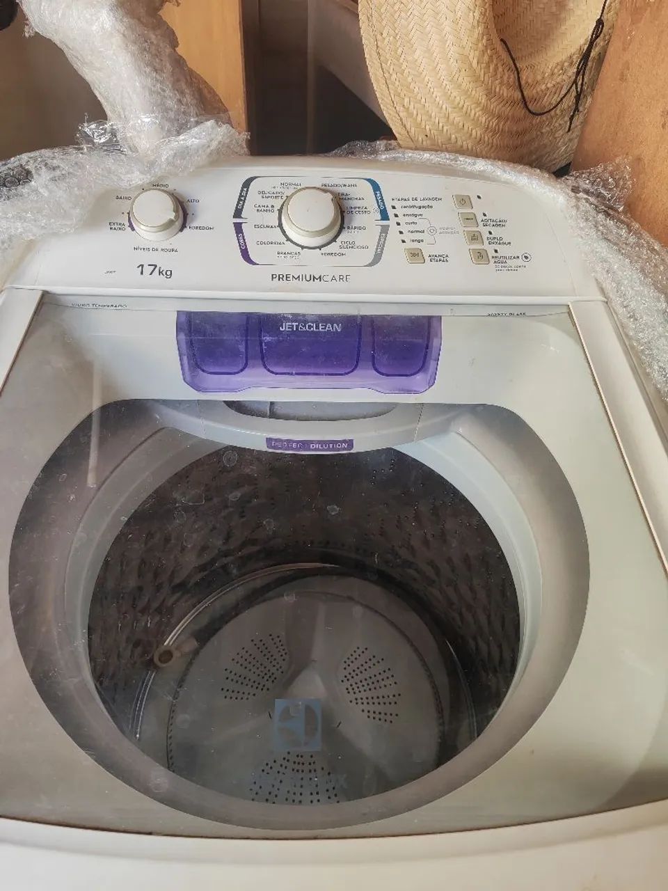 Móveis e eletro domésticos 