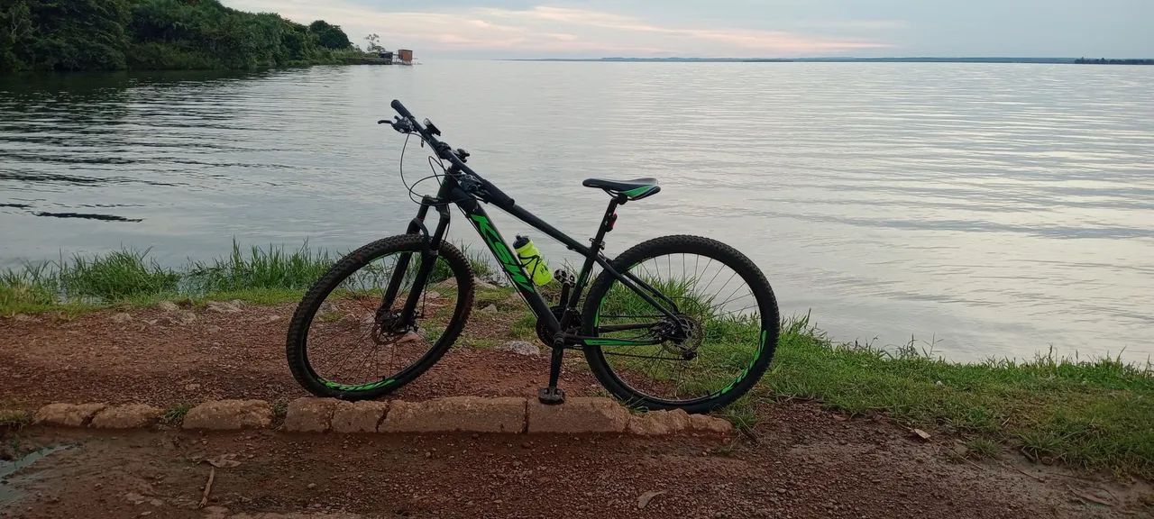 Bike aro 29 semi nova - Foto 5