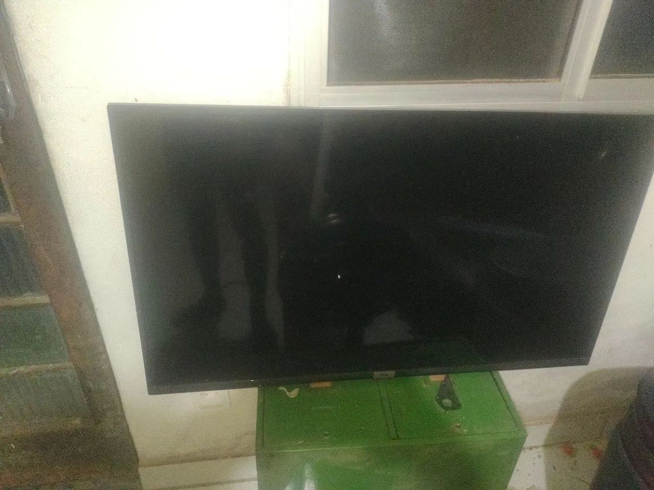 Tv TCL smart 43 polegadas só acende os leds  - Foto 3