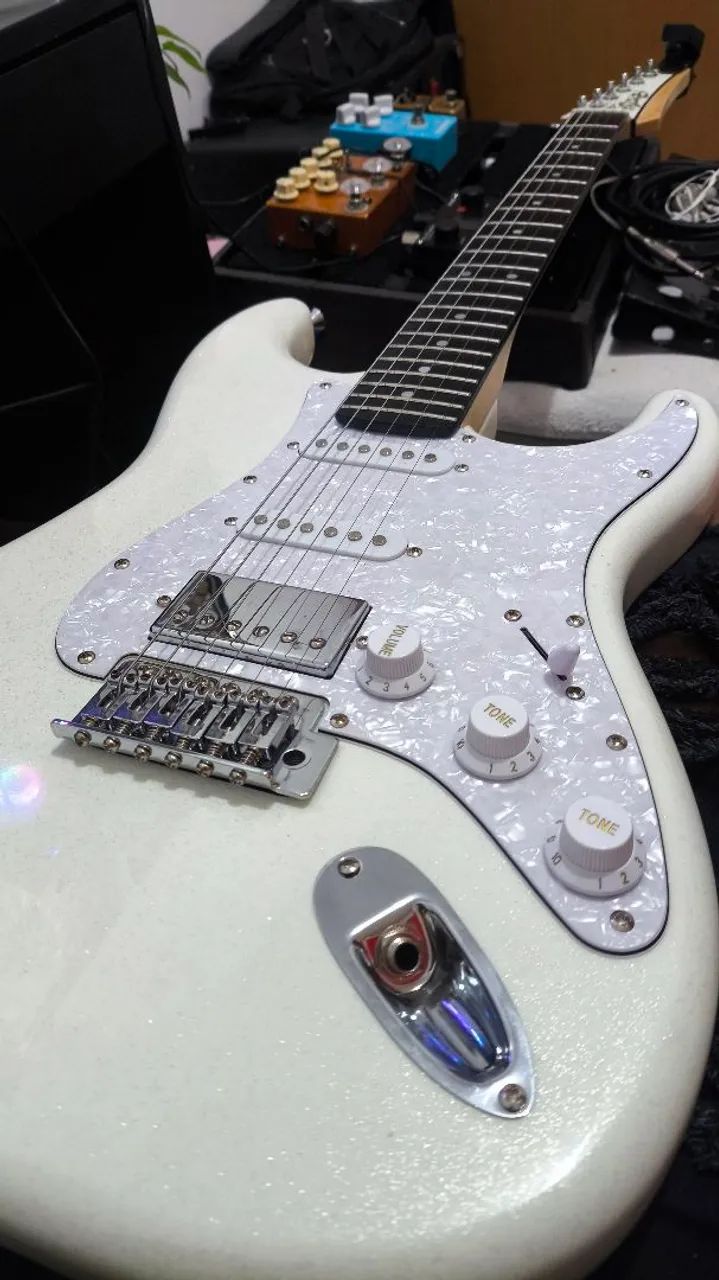 Guitarra seizi Fun R$ 1000